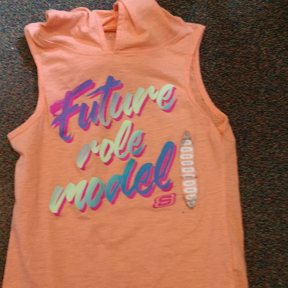 Girls hooded sleeveless shirt